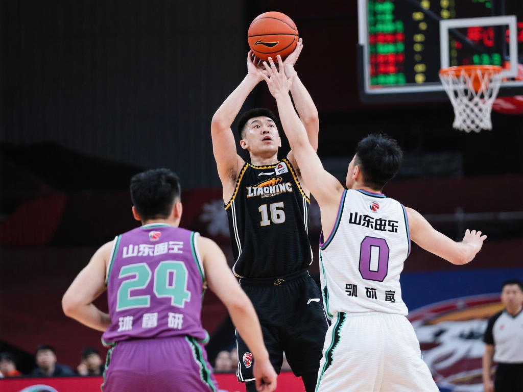 本泽马评选历史最佳11人：三大罗领衔，梅西入选，皇马巴萨占9席